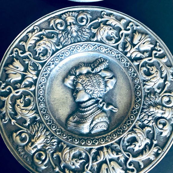 Antique Style Green Man Portrait of Cast Metal Charger Plate Wall Plaque 12”each - Picture 2 of 11